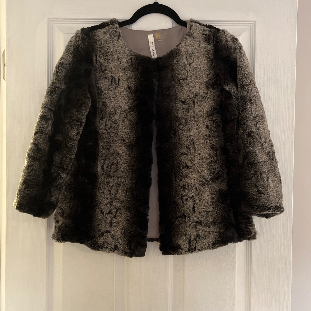 Faux fur bracelet length jacket
